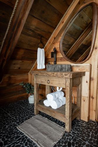 Unique Tiny Home Cabin - Breathtaking Views