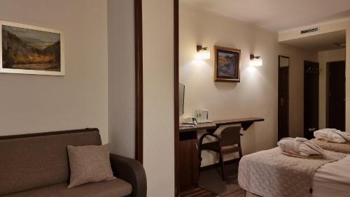 Hotel Nad Przełomem - main image