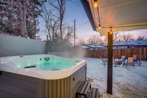 Groovy Getaway With 4 KING Beds And A Hot Tub