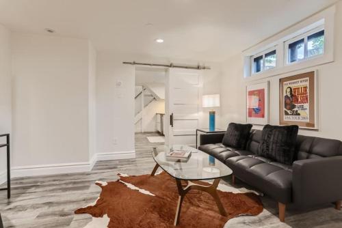 Guest Suite At Hilltop And Cherry Creek Near to Museums