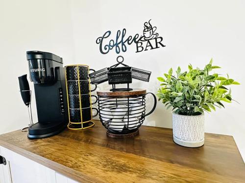 Mid-Century Comfort & Style in ฟิชท์เบริก (MA)