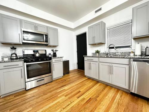 Mid-Century Comfort & Style in ฟิชท์เบริก (MA)