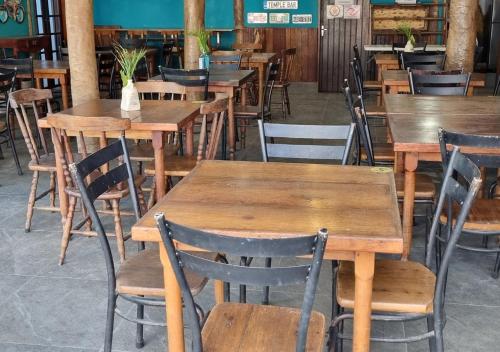 Makanan dan Minuman, Maresias Hostel & Suites in Sao Sebastiao (Sao Paulo)