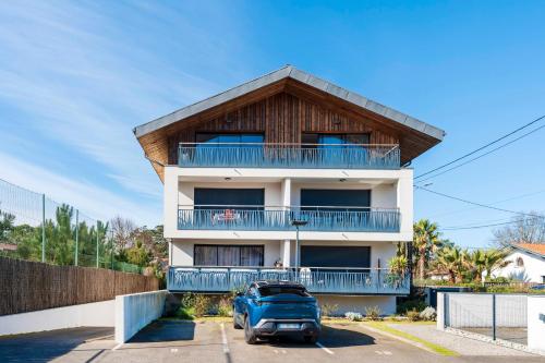 Superior One-Bedroom Apartment