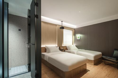 RU WEI EXQUISITE Hotel, Shanghai (photo 7)