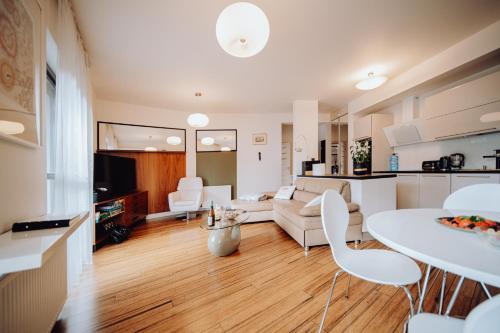 Panorama Gór Premium Luxe Suite z widokiem na góry, Szklarska Poręba (zdjęcie 10)