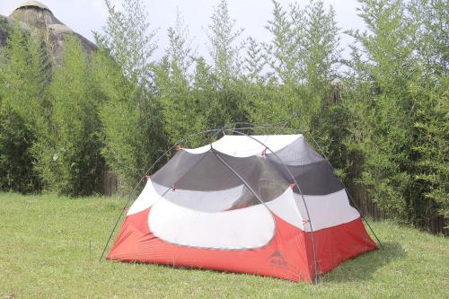 Rock Nature Safaris Lodge