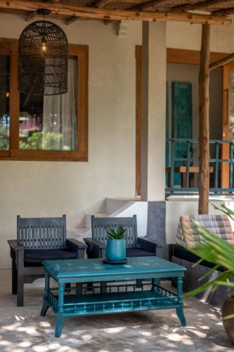 Charming 1-BD Island Retreat Surrounded by Tropical Nature and Serene Garden Views - 정원