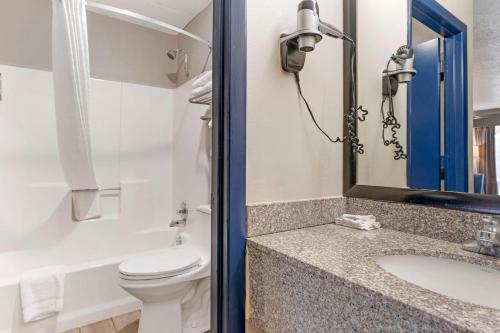 Best Western Royal Inn - image 8