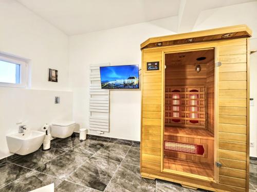 Designer Loft für bis zu 15, Whirlpool, Infrarotsauna, Billard, Pokertisch, 2 Bäder, Nürnberg (Foto 6)