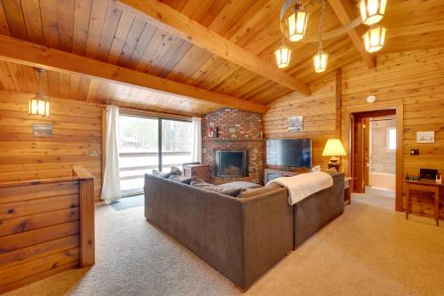 Hike and Ski Cabin with Fireplace in Franconia! Hike and Ski Cabin with Fireplace in Franconia!