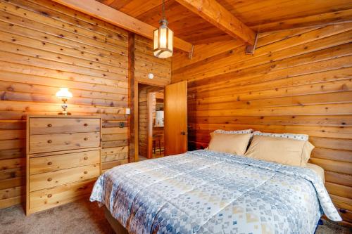Hike and Ski Cabin with Fireplace in Franconia! Hike and Ski Cabin with Fireplace in Franconia!