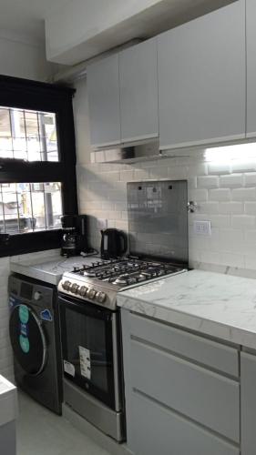 One-Bedroom Apartment image 1