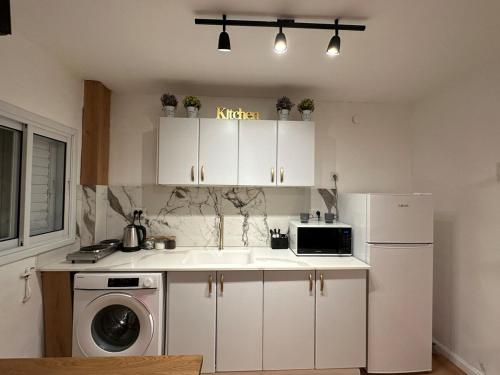 צימר יוקרתי ומפנק באשקלון - 5 דקות נסיעה מהים in Ashkelon