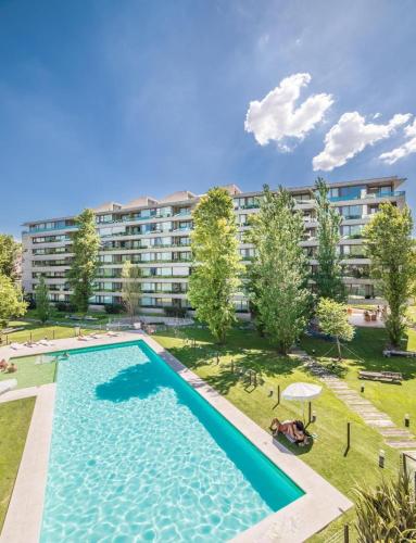 숙소 외관, Moderno Dpto en Condominios del Alto 3, Frente al Metropolitano y Shopping del Alto in 라스 말비나스