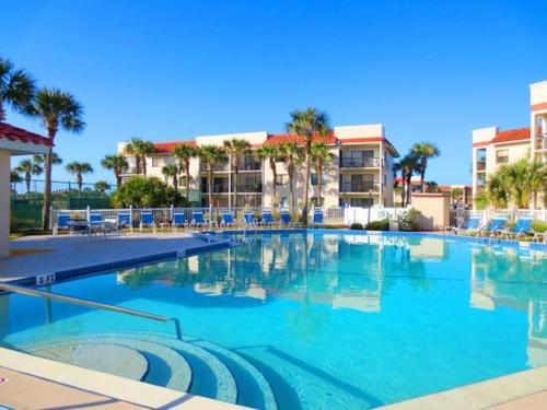 Oceanside complex B35 1 Bed 1 Bath Heated Pool in Butler Beach