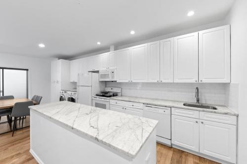 105- 4BRs in the Heart of the East Village, New York (Foto 4)
