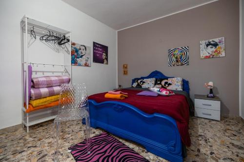 1 king bed, 1 twin bed, 1 sofa bed