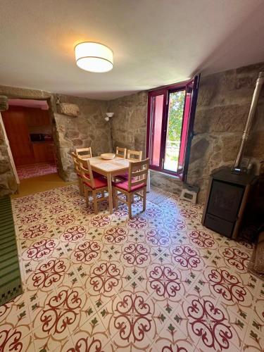 Oprema, Nascente home place in nature next to a waterfall in Sao Lourenco Do Douro