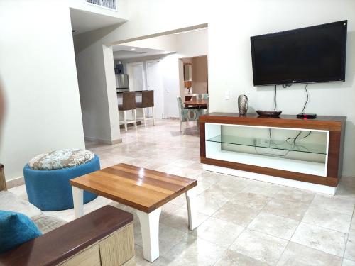 BeachFront Apartament - Private Beach Access - image 2