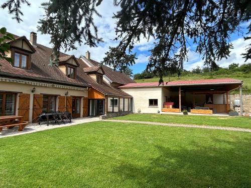 La Bétamotte: Maison entière avec piscine dans le parc du Morvan (La Betamotte: Maison entiere avec piscine dans le parc du Morvan) in La Motte-Ternant