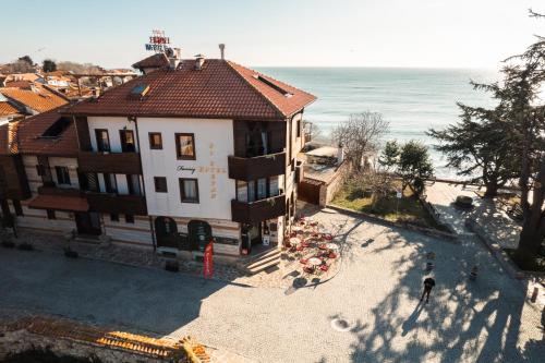 Boutique Hotel St. Stefan - image 8