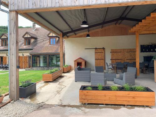 La Bétamotte: Maison entière avec piscine dans le parc du Morvan (La Betamotte: Maison entiere avec piscine dans le parc du Morvan) in La Motte-Ternant