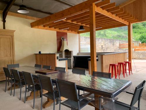 La Bétamotte: Maison entière avec piscine dans le parc du Morvan (La Betamotte: Maison entiere avec piscine dans le parc du Morvan) in La Motte-Ternant