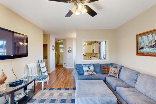 Canal Cottage - image 14