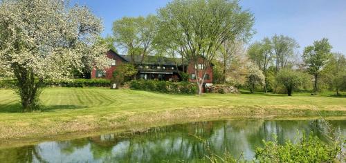 Old Orchard House, Brandon
