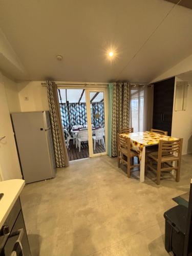 Létesítmények, Varéa Mobil'home (Varea Mobil'home) in Cais