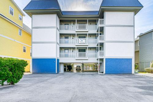 On-The-Beach Escape Oceanfront in Surfside! - image 8