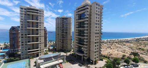 Rbkº Luminoso depto con vista al mar en Coraceros