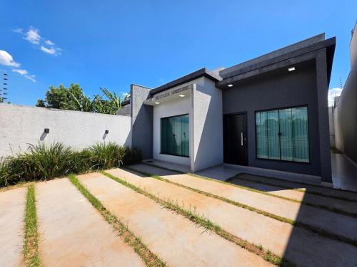 Casa Nova 3 Quartos prox Centro e Cataratas in Cararatas