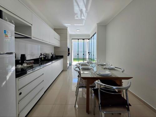 Casa Nova 3 Quartos prox Centro e Cataratas in Cararatas