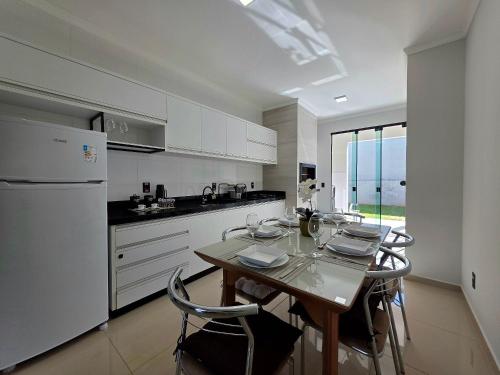 Casa Nova 3 Quartos prox Centro e Cataratas in Cararatas