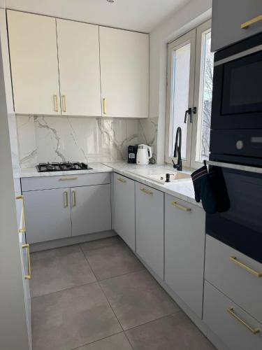 Marszalkowska City Center Apartment With Working Space - Rzeszow