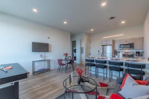 Stylish Apt FREE Parking Near NYC & Airport detail