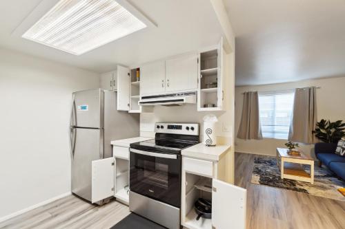 Central Bellevue Guesthouse - 주방