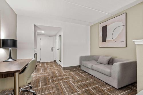 Best Western Airport Inn & Suites - image 7