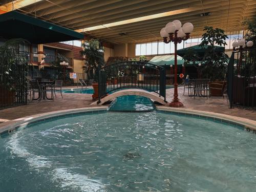 Clarion Inn Fort Collins - image 11