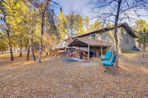 Secluded Elizabeth Apt on 3 Acres Pets Welcome! in 城堡石
