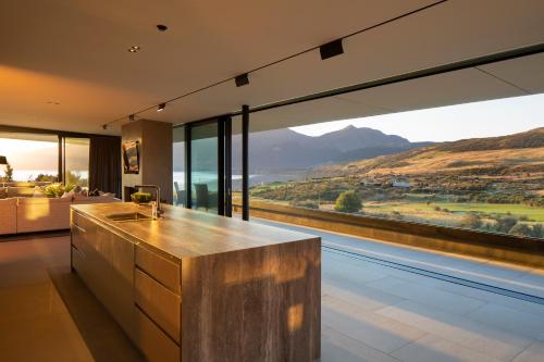 Falconridge Jacks Point by Sotheby's Luxury Rental Homes - image 2