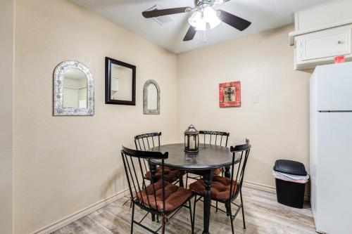 New! Updated, Open Concept - Black Beard's Cabin