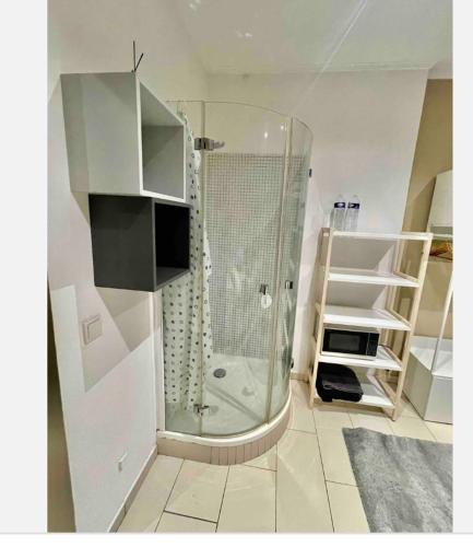 Studio à louer (Studio a louer) in เอช เซอ อัลเซท