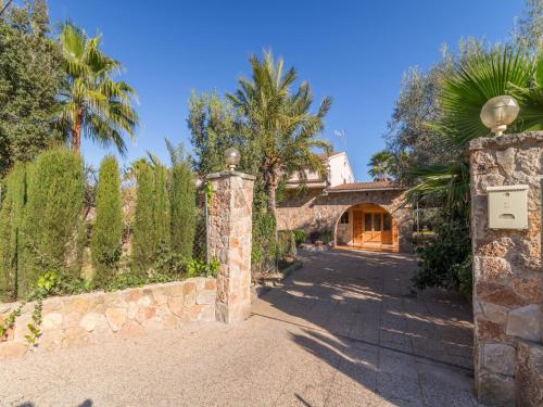 Son Mesquida in Inca with Pool & Garden, Inca (photo 9)
