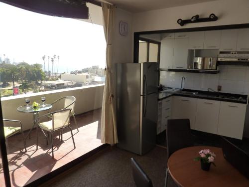 Apartment with Sea View image 6