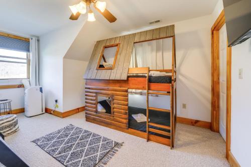Whits End Smoky Mtn Home with Hot Tub and 300 Views - image 12