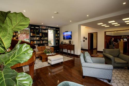 655248697 Hotel bh La Quinta