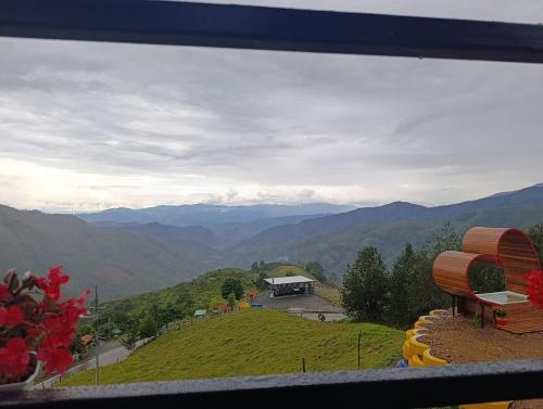 Glamping arcoiris r in Andes